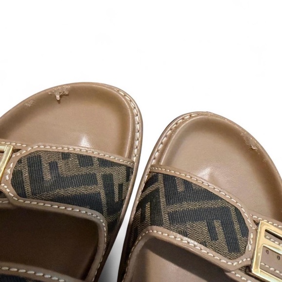 Fendi Slides Size 42 - Picture 3 of 7